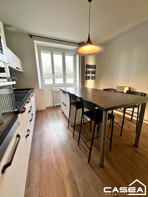 Maison ancienne - 167 m² - 7 pièces