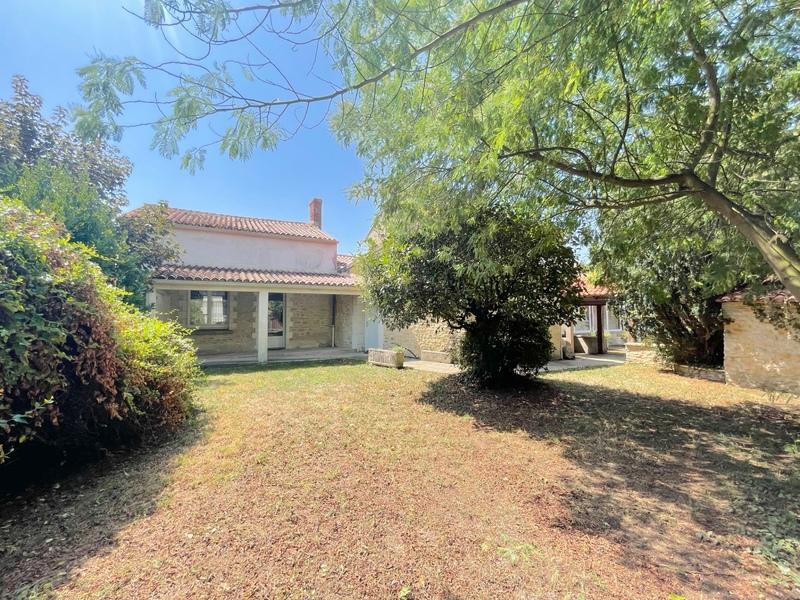 Maison - 265 m² - 12 pièces