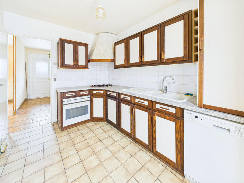 Maison - 90 m² - 5 pièces