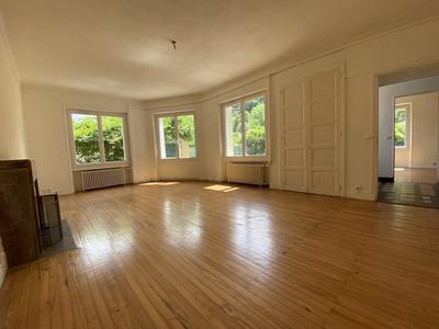 Maison - 136 m² - 7 pièces