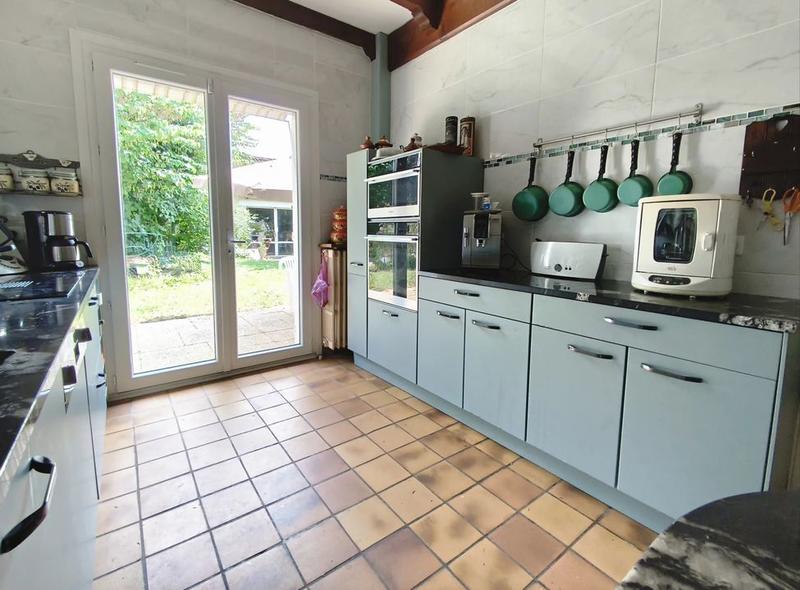 Maison - 316 m² - 9 pièces