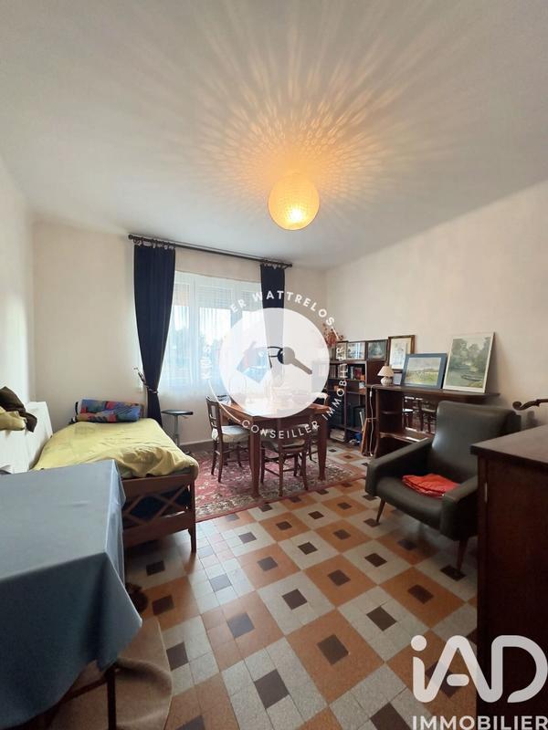 Maison - 182 m² - 10 pièces