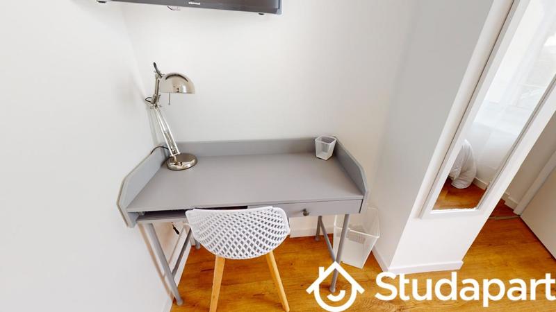 Chambre - 9 m² - 1 pièce