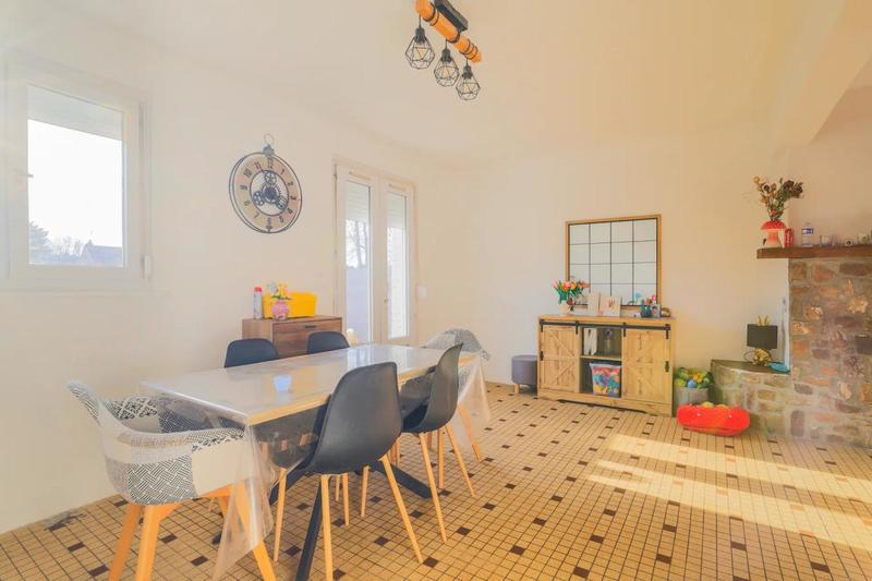 Maison - 95 m² - 5 pièces