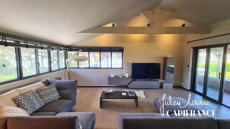 Maison - 185 m² - 6 pièces