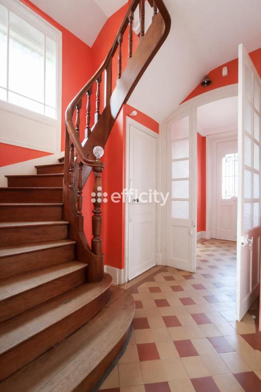 Demeure - 167 m² - 11 pièces