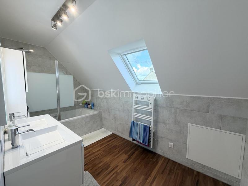 Maison - 152 m² - 6 pièces