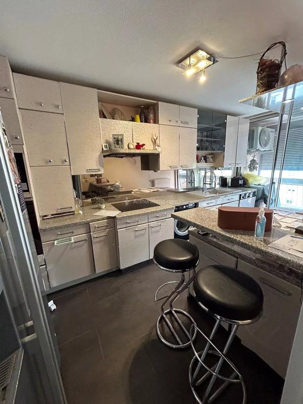 Appartement - 87 m² - 4 pièces