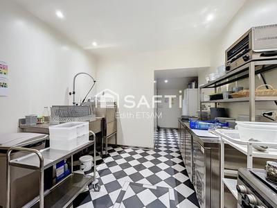 Maison - 605 m² - 11 pièces