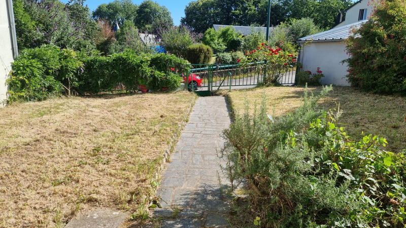 Maison - 102 m² - 7 pièces