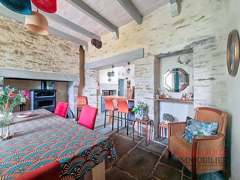 Maison - 152 m² - 9 pièces