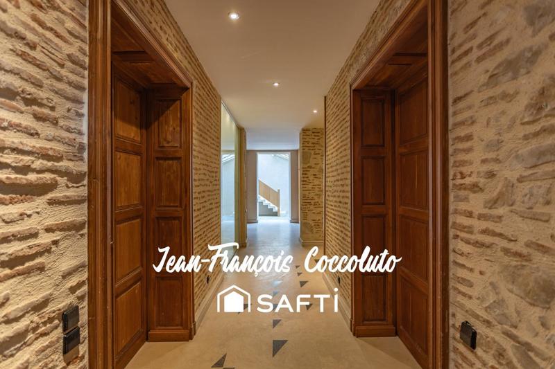 Maison de maîtres - 446 m² - 15 pièces