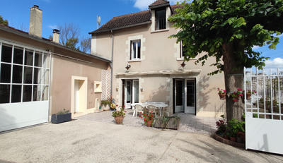 Maison - 102 m² - 4 pièces