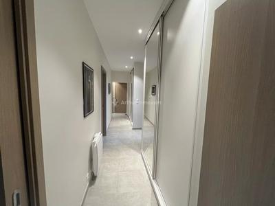 Appartement - 110 m² - 4 pièces