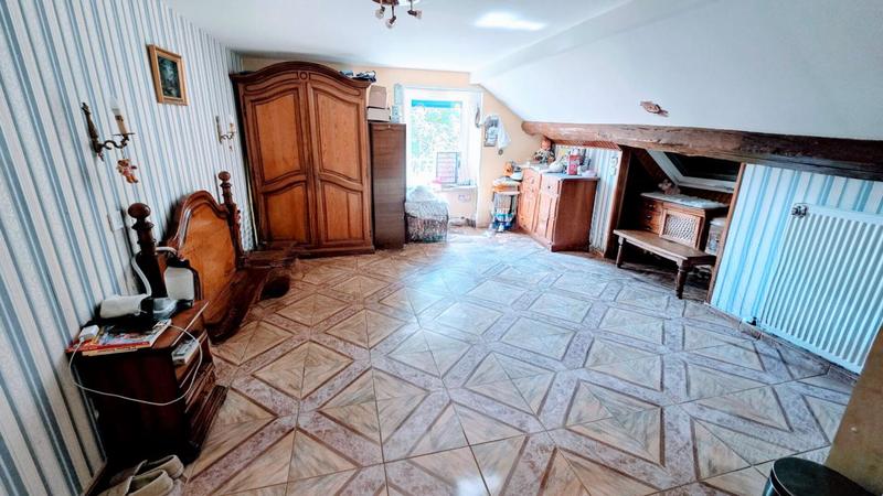 Maison - 107 m² - 5 pièces