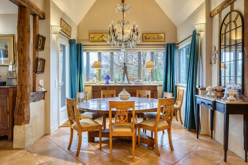 Maison - 200 m² - 7 pièces