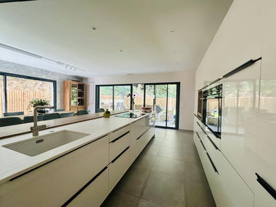 Maison - 145 m² - 5 pièces