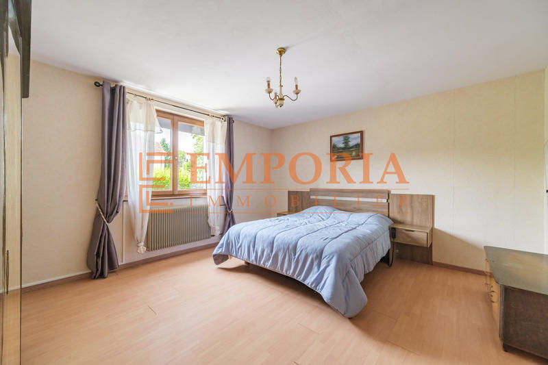 Maison - 184 m² - 8 pièces