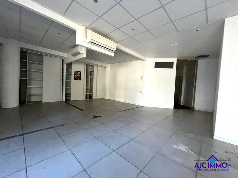 Local commercial - 87 m²