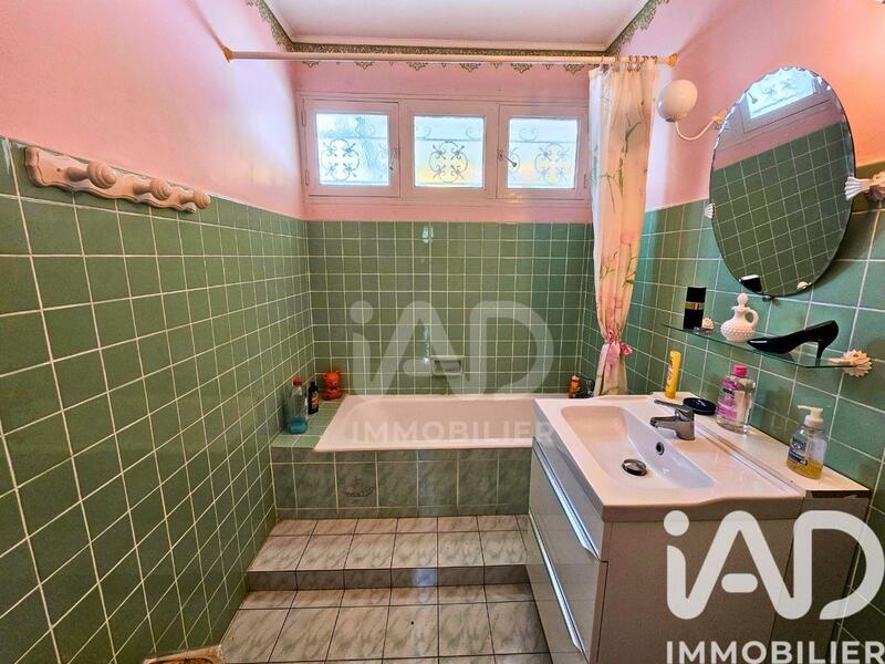 Maison - 93 m² - 4 pièces