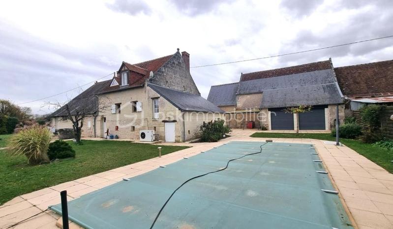 Maison - 225 m² - 8 pièces