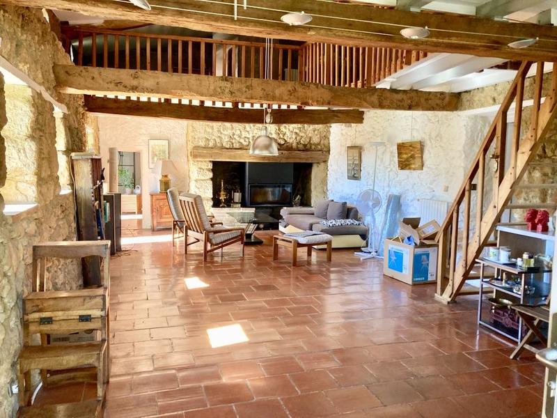 Villa - 233 m² - 8 pièces