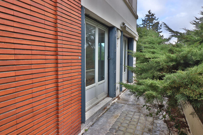 Maison - 220 m² - 7 pièces