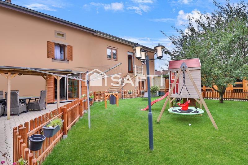 Maison - 464 m² - 11 pièces