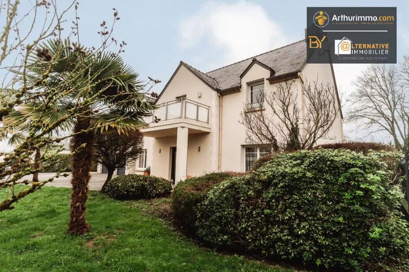 Maison - 240 m² - 9 pièces