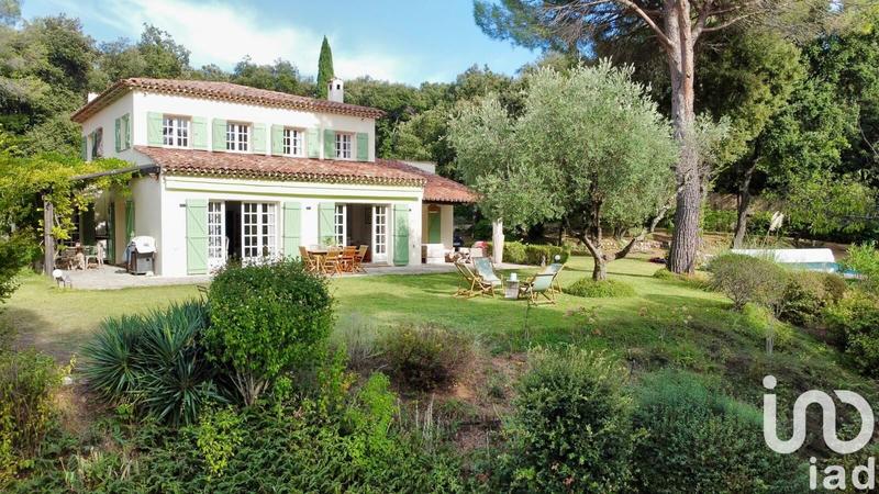 Maison - 270 m² - 6 pièces