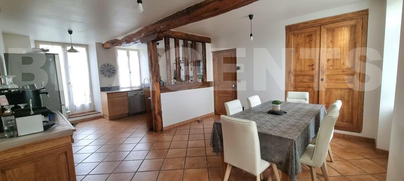 Maison - 176 m² - 7 pièces