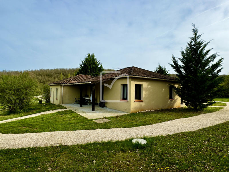 Maison - 450 m² - 17 pièces