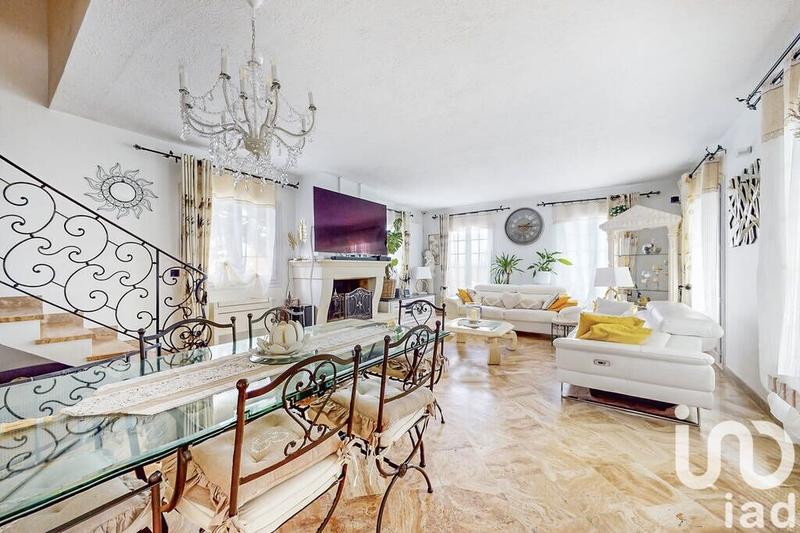 Maison - 190 m² - 5 pièces