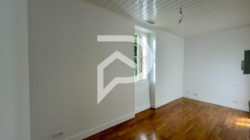 Maison - 98 m² - 4 pièces