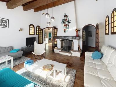 Maison - 169 m² - 8 pièces