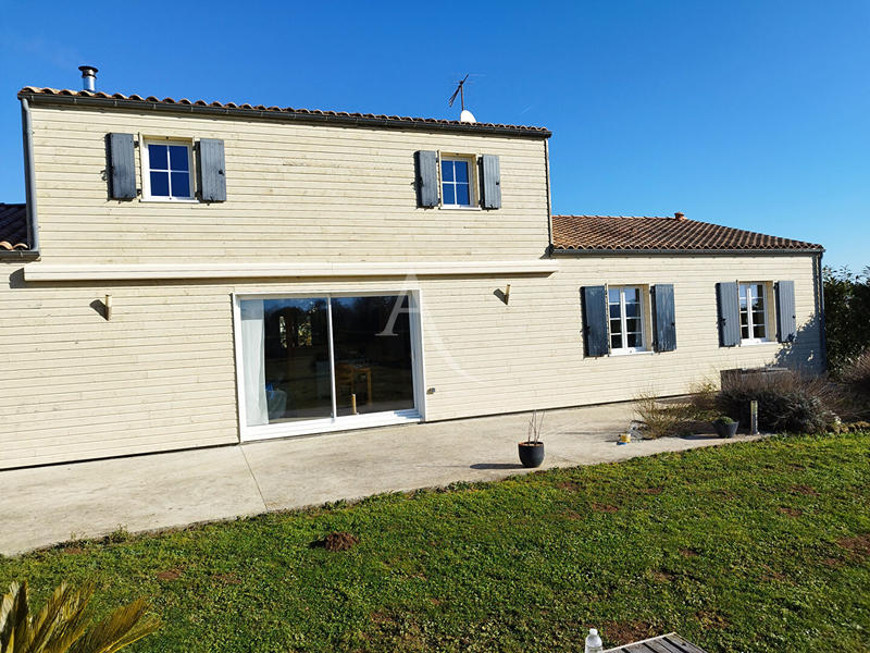 Maison - 170 m² - 6 pièces
