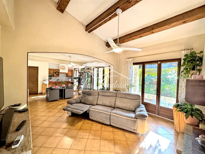 Maison - 140 m² - 5 pièces