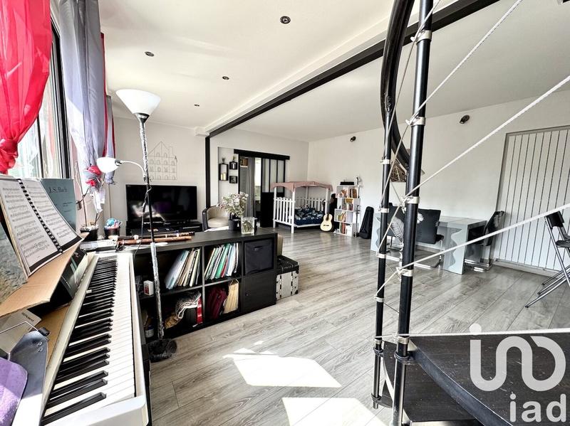 Maison - 104 m² - 4 pièces