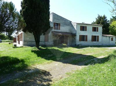 Propriété - 575 m² - 15 pièces