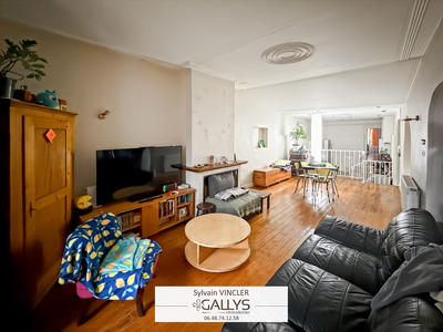 Appartement - 94 m² - 5 pièces