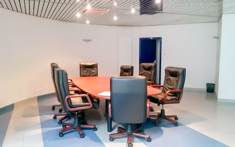 Local commercial - 930 m²