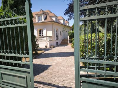 Maison bourgeoise - 330 m² - 13 pièces