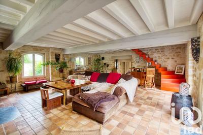 Maison - 327 m² - 9 pièces