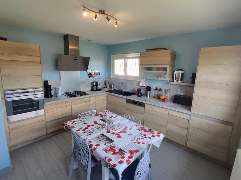 Maison - 114 m² - 11 pièces