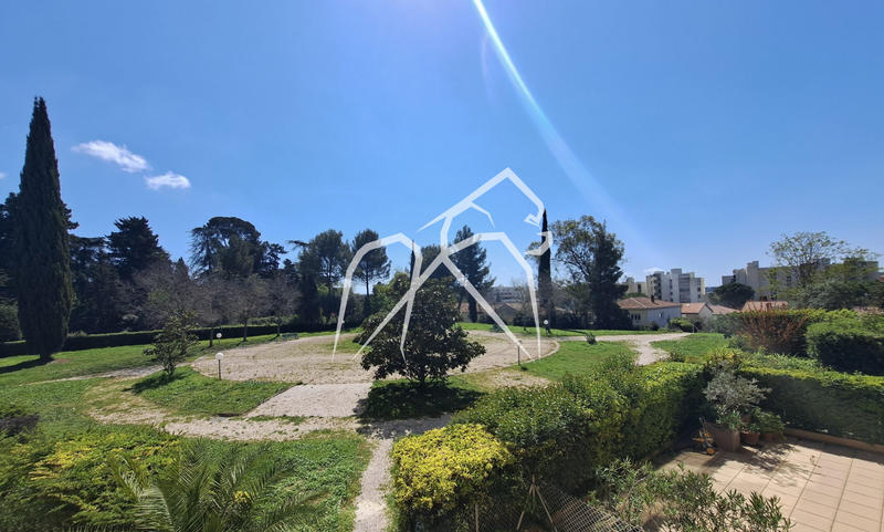 Appartement - 100 m² - 4 pièces