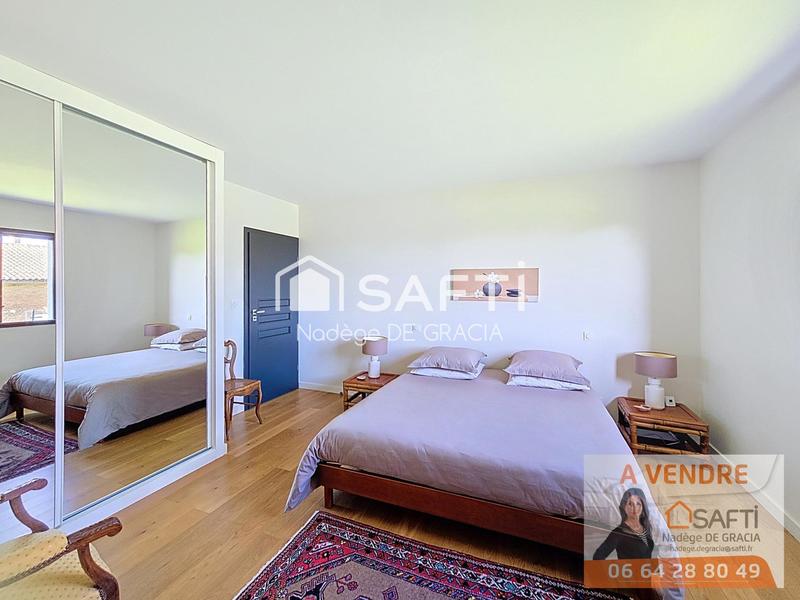 Maison - 265 m² - 6 pièces