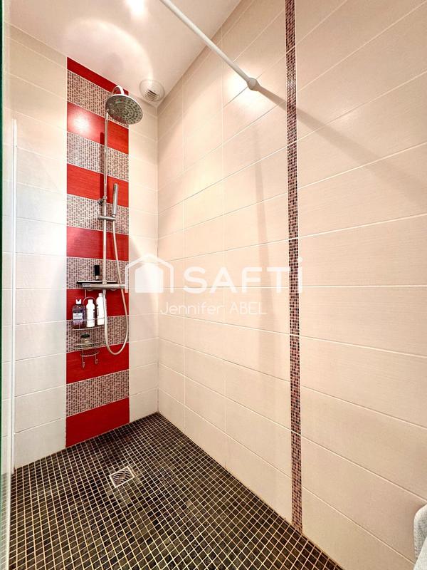 Maison - 165 m² - 8 pièces