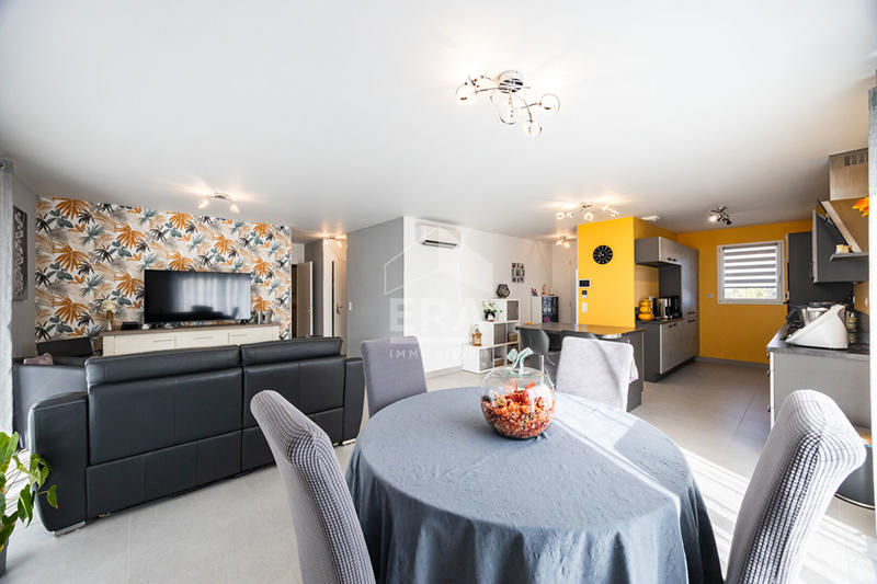 Maison - 95 m² - 5 pièces