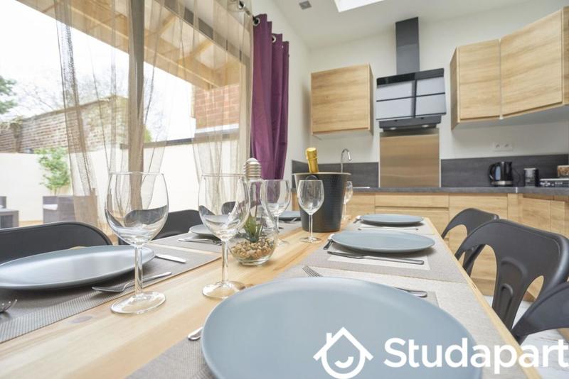 Chambre - 10 m² - 1 pièce