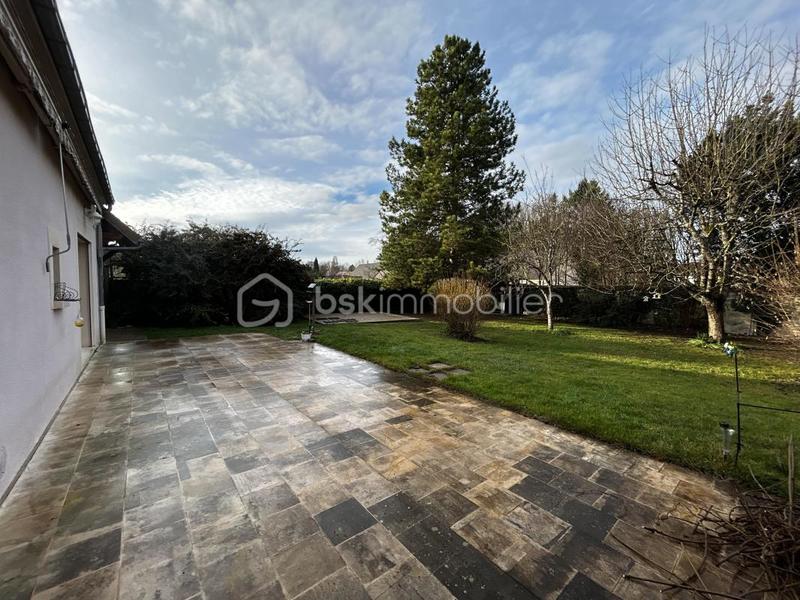 Propriété - 269 m² - 13 pièces